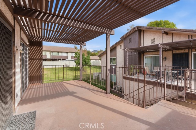 Front Image Thumbnail for CRDW25279097