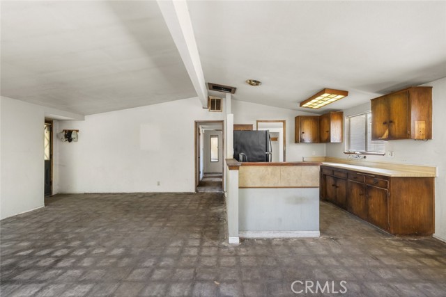 Detail Gallery Image 13 of 36 For 38434 Pond Ave, Palmdale,  CA 93550 - 4 Beds | 2 Baths