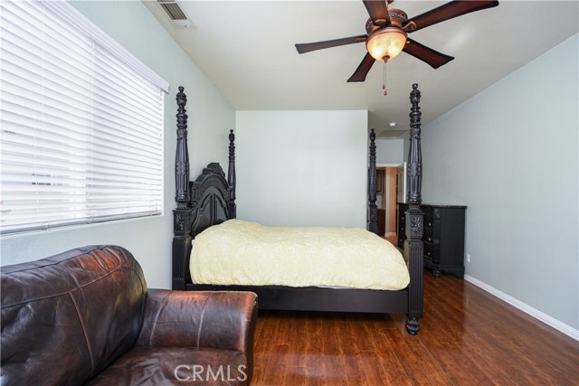 Detail Gallery Image 18 of 40 For 30938 Emperor, Canyon Lake,  CA 92587 - 4 Beds | 3 Baths