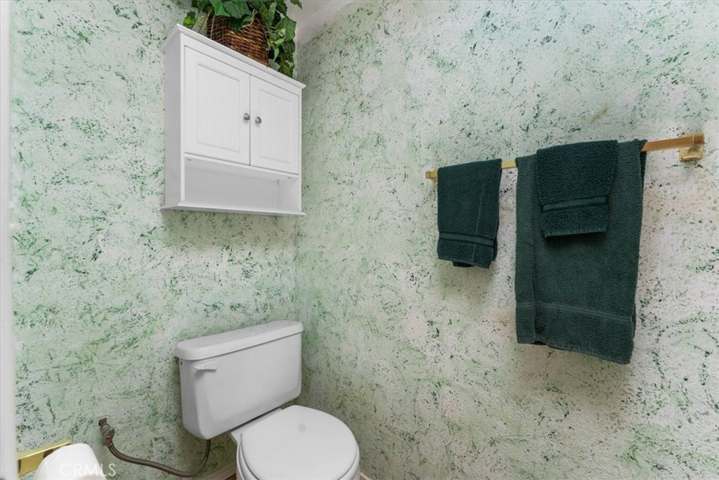 https://media.crmls.org/medias/693e49ee-bfd5-4c6b-8fa6-439f952ad31e.jpg?preset=X-Large