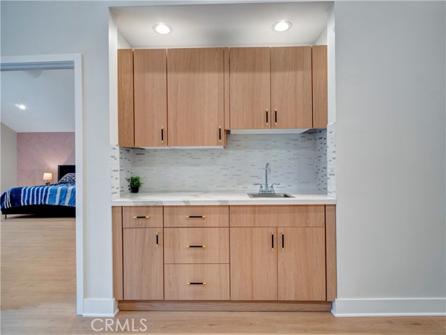 Detail Gallery Image 14 of 32 For 17961 Martha Street, Encino,  CA 91316 - 4 Beds | 3 Baths