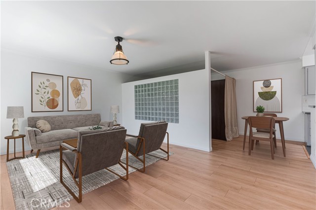 11138 Aqua Vista Street, Studio City CA: https://media.crmls.org/medias/693fbb48-5b3d-4e2b-bec0-1648701b78ba.jpg