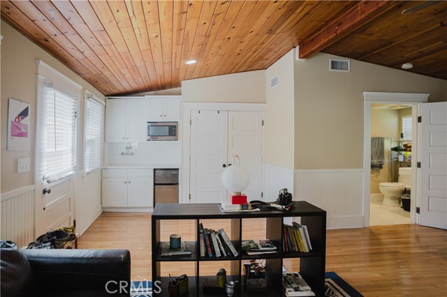 Detail Gallery Image 15 of 21 For 262 N Cambridge St, Orange,  CA 92866 - 3 Beds | 2 Baths