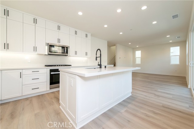 Detail Gallery Image 6 of 35 For 961 Jasper St, Rancho Mission Viejo,  CA 92694 - 3 Beds | 2/1 Baths