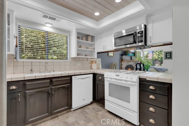 801 Vine St, Exeter CA: https://media.crmls.org/medias/694021b0-5003-480a-8d66-b2e49eaf6d5b.jpg