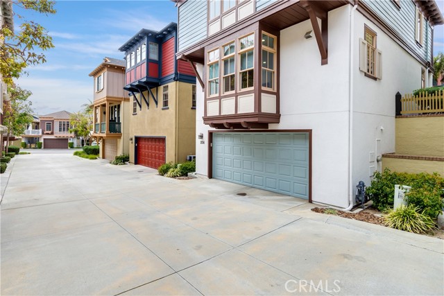 Detail Gallery Image 38 of 41 For 2534 Bungalow Pl, Corona Del Mar,  CA 92625 - 3 Beds | 2/1 Baths