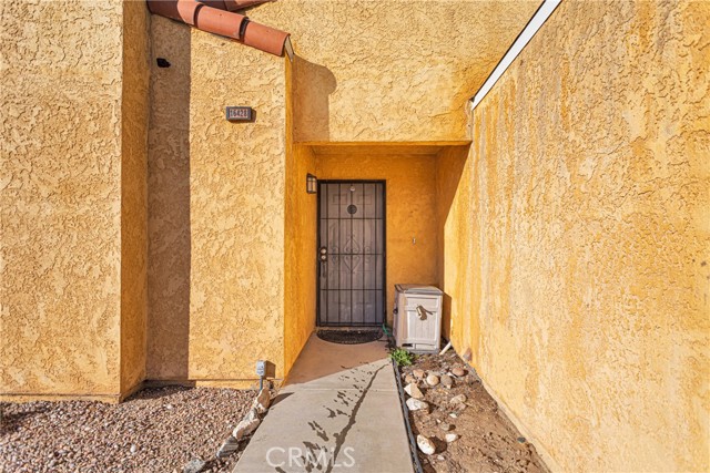 Detail Gallery Image 4 of 26 For 16428 Tolowa Rd, Apple Valley,  CA 92307 - 3 Beds | 2 Baths