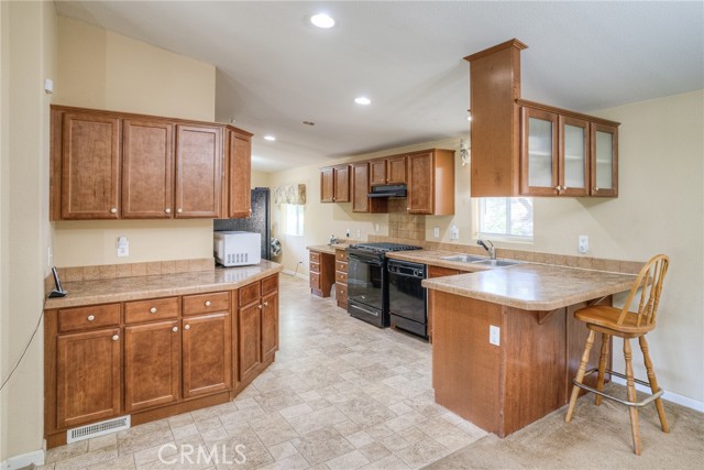 Detail Gallery Image 13 of 38 For 73 Elsa Ln, Oroville,  CA 95966 - 3 Beds | 2 Baths