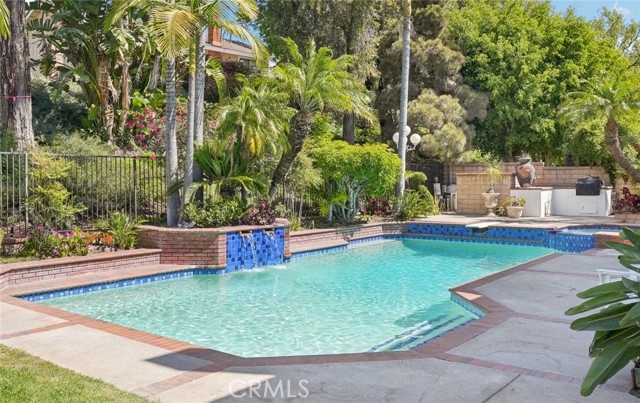 Detail Gallery Image 34 of 58 For 21159 via Noriega, Yorba Linda,  CA 92887 - 4 Beds | 3 Baths