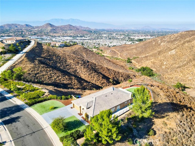 15446 Skyridge Drive, Riverside CA: https://media.crmls.org/medias/6941e55e-5a1e-4832-9339-04f298dfeb70.jpg