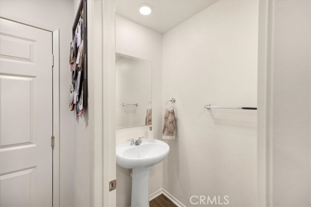 Detail Gallery Image 16 of 41 For 7155 Citrus Ave #302,  Fontana,  CA 92336 - 3 Beds | 2/1 Baths