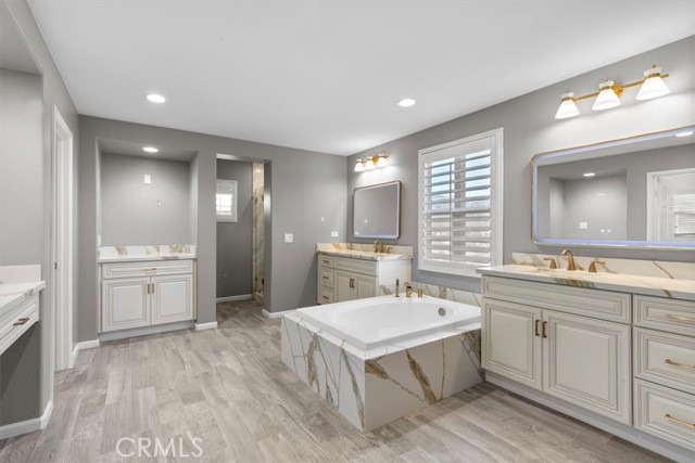 Detail Gallery Image 34 of 54 For 4332 Cantada, Corona,  CA 92883 - 4 Beds | 4/1 Baths