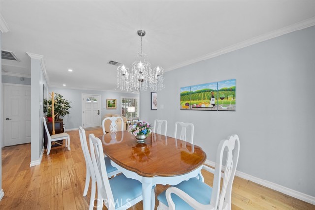 Detail Gallery Image 14 of 31 For 22907 Leonora, Woodland Hills,  CA 91367 - 2 Beds | 2 Baths