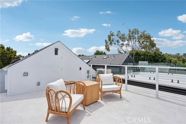 Image 57 of 66 For 647 Navy Street