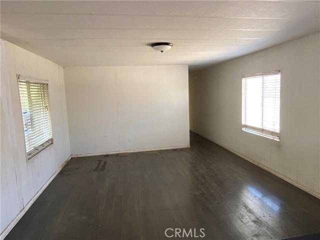 238 S 13th Street, Santa Paula CA: https://media.crmls.org/medias/6944ef00-f0cf-4f88-aab5-4c8dcdf95dac.jpg