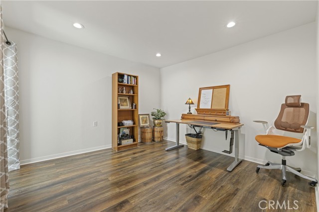 Detail Gallery Image 33 of 57 For 26817 Oak Branch Cir, Newhall,  CA 91321 - 2 Beds | 2 Baths