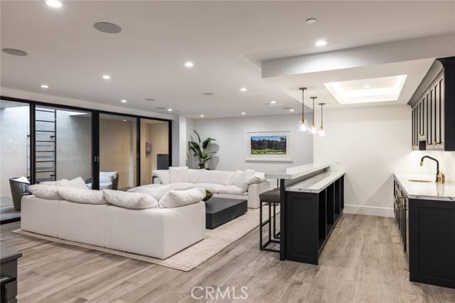 69454446 3416 490e A70c 8c9ae441e74a