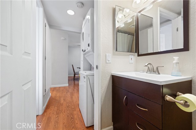 Detail Gallery Image 9 of 29 For 1919 E Beverly Way, Long Beach,  CA 90802 - 2 Beds | 2 Baths