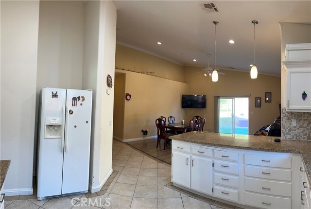 Detail Gallery Image 9 of 27 For 16312 Molino, Victorville,  CA 92395 - 3 Beds | 2 Baths