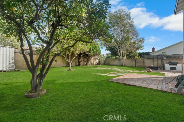 Detail Gallery Image 25 of 32 For 17172 Berlin Ln, Huntington Beach,  CA 92649 - 3 Beds | 2 Baths