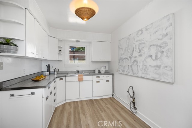 Detail Gallery Image 11 of 19 For 31676 Wildwood Rd, Laguna Beach,  CA 92651 - 1 Beds | 1 Baths
