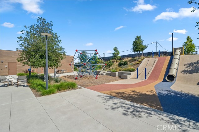113 Bosal, Irvine CA: https://media.crmls.org/medias/69472ba0-d709-449f-98a8-723ef0ba6e75.jpg