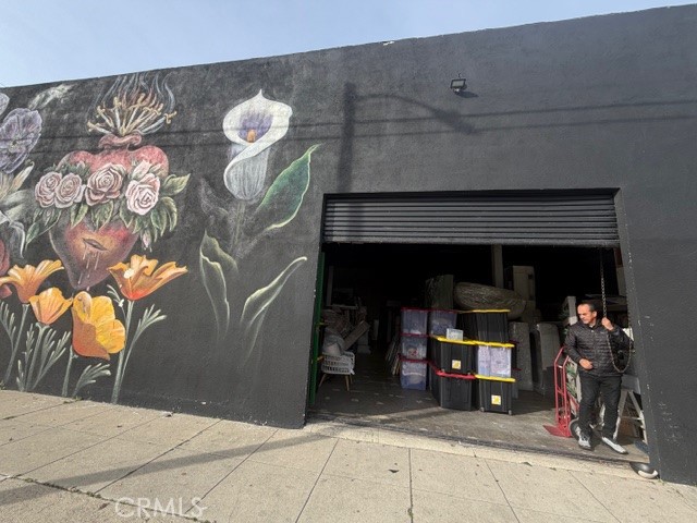 Image 6 of 54 For 1303 Anaheim Street