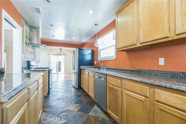 Detail Gallery Image 12 of 15 For 20005 Anza Ave, Torrance,  CA 90503 - 4 Beds | 2 Baths