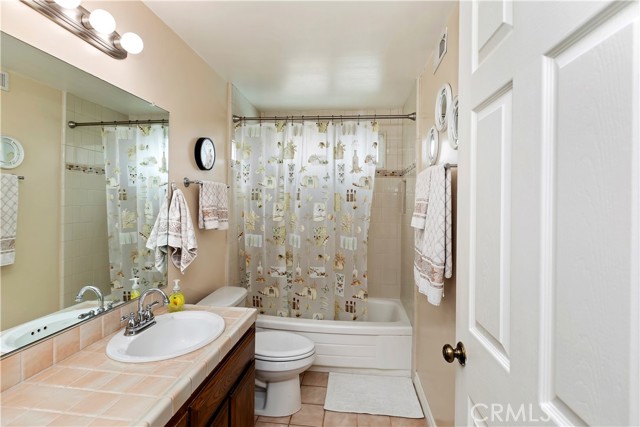 Detail Gallery Image 21 of 39 For 235 E Mission Rd, Corona,  CA 92879 - 4 Beds | 2 Baths