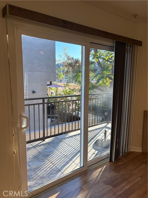 Detail Gallery Image 7 of 32 For 10207 Mountair Ave #105,  Tujunga,  CA 91042 - 3 Beds | 2/1 Baths