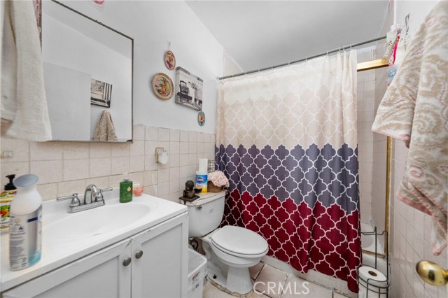 Detail Gallery Image 22 of 41 For 526 Nottingham Ave, Santa Ana,  CA 92703 - 4 Beds | 2 Baths