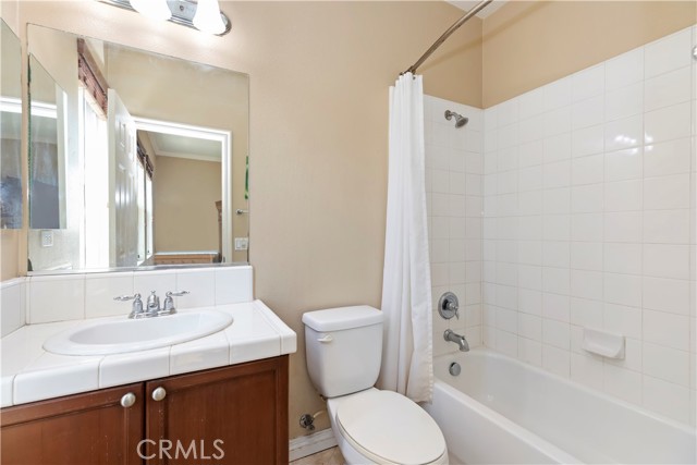 Image 26 of 56 For 15487 Skyridge Drive