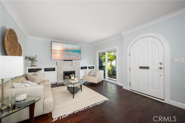 Detail Gallery Image 7 of 35 For 229 Covina, Long Beach,  CA 90803 - 3 Beds | 2 Baths