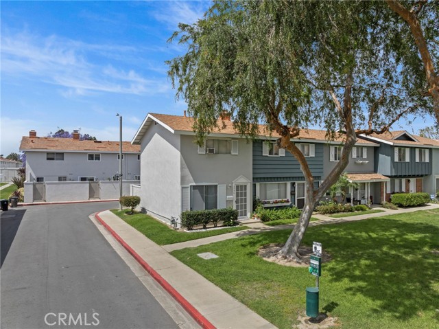 Detail Gallery Image 37 of 43 For 19796 Inverness Lane, Huntington Beach,  CA 92646 - 2 Beds | 2 Baths