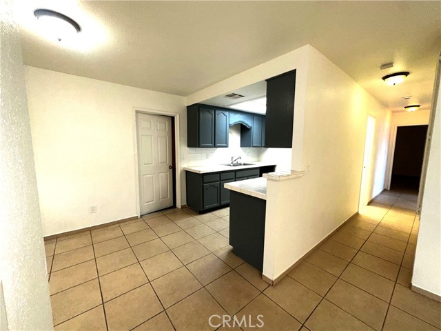 Detail Gallery Image 11 of 24 For 10918 Maya, Adelanto,  CA 92301 - 3 Beds | 2 Baths