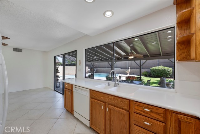 Image 31 of 75 For 8678 Turlock Drive