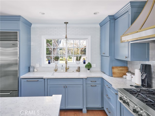 Detail Gallery Image 11 of 43 For 6443 W 81st St, Los Angeles,  CA 90045 - 4 Beds | 4 Baths