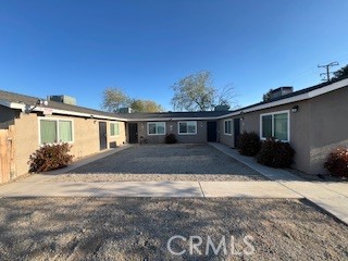 18415 Jonathan Street, Adelanto CA: https://media.crmls.org/medias/694c13e1-deee-453d-a848-2f05a9250387.jpg