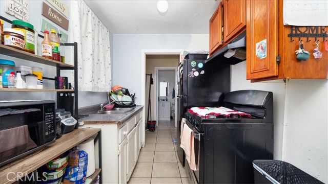 2432 Daly Street, Los Angeles CA: https://media.crmls.org/medias/694d2a95-7586-4396-b8c1-42f56de7765d.jpg