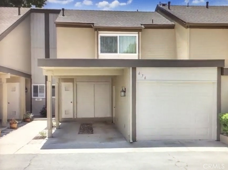 676 Parkwood Lane