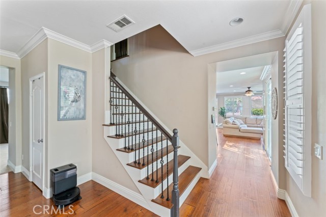 Detail Gallery Image 18 of 63 For 15520 Megan Dr, Canyon Country,  CA 91387 - 5 Beds | 4 Baths