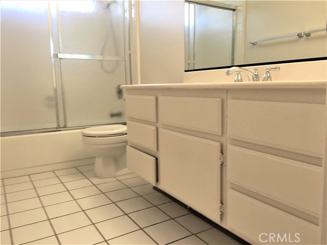 648 Scottsbluff Drive, Claremont CA: https://media.crmls.org/medias/694ee7aa-ea3a-48bc-a11c-898739da3408.jpg