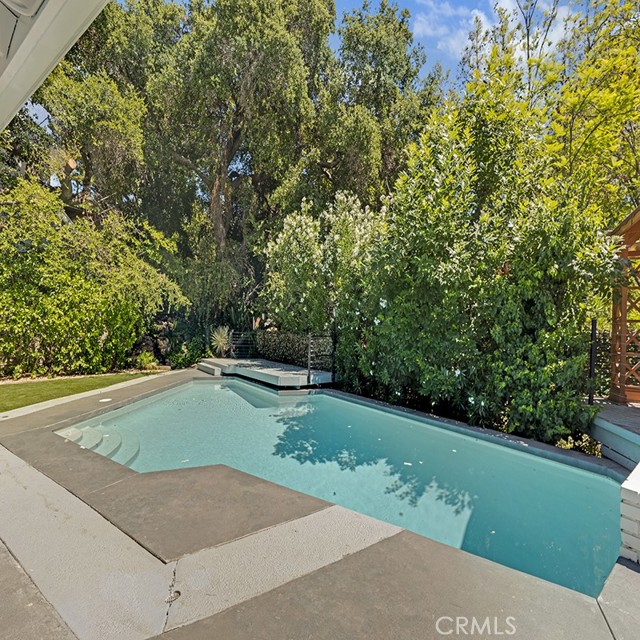 23020 Wrencrest Drive, Calabasas CA: https://media.crmls.org/medias/694eecf1-0d80-45a6-a561-db0bf3abaf03.jpg