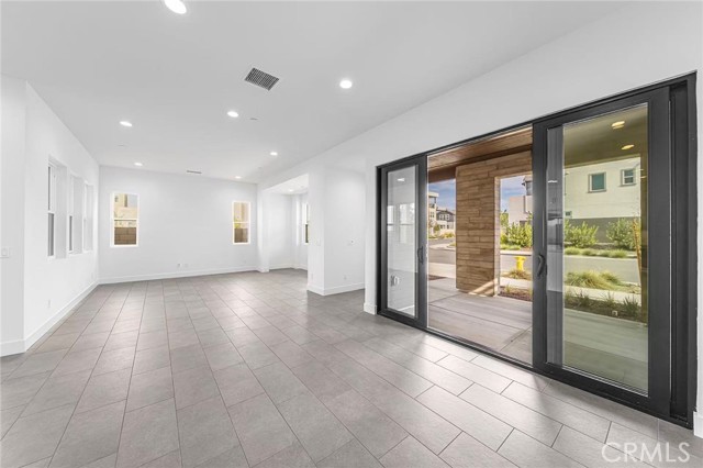 Detail Gallery Image 6 of 43 For 100 Draw, Irvine,  CA 92618 - 4 Beds | 4/1 Baths