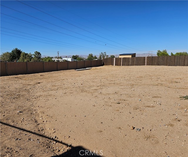 18010 Seaforth Street, Hesperia CA: https://media.crmls.org/medias/694f8e46-2423-4fcf-a1d3-286fb77ce75b.jpg