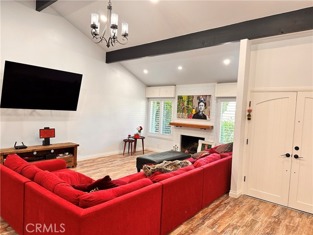 Detail Gallery Image 3 of 29 For 17400 Laurelbrook Ct, Cerritos,  CA 90703 - 3 Beds | 2 Baths