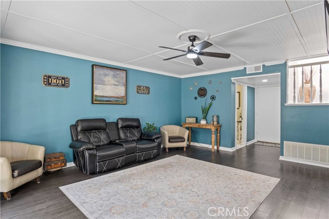 Detail Gallery Image 15 of 37 For 2531 Radford Ct, Simi Valley,  CA 93063 - 4 Beds | 2/1 Baths