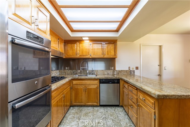 Detail Gallery Image 47 of 78 For 2405 Tustin Ave, Costa Mesa,  CA 92627 - 5 Beds | 4/1 Baths