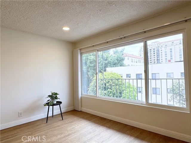 Detail Gallery Image 4 of 23 For 801 E 1st St #15,  Long Beach,  CA 90802 - 1 Beds | 1 Baths