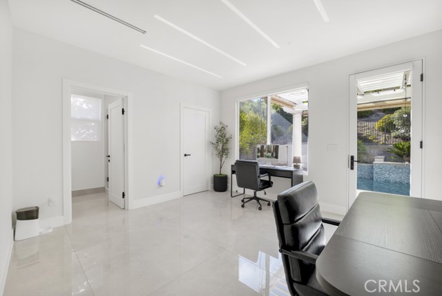 20151 Via Medici, Porter Ranch CA: https://media.crmls.org/medias/6950b8a4-4c89-4549-9335-642c0a444444.jpg